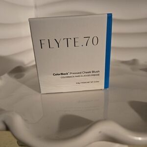 Flyte.70 ColorBack Pressed Cheek Blush In Linger